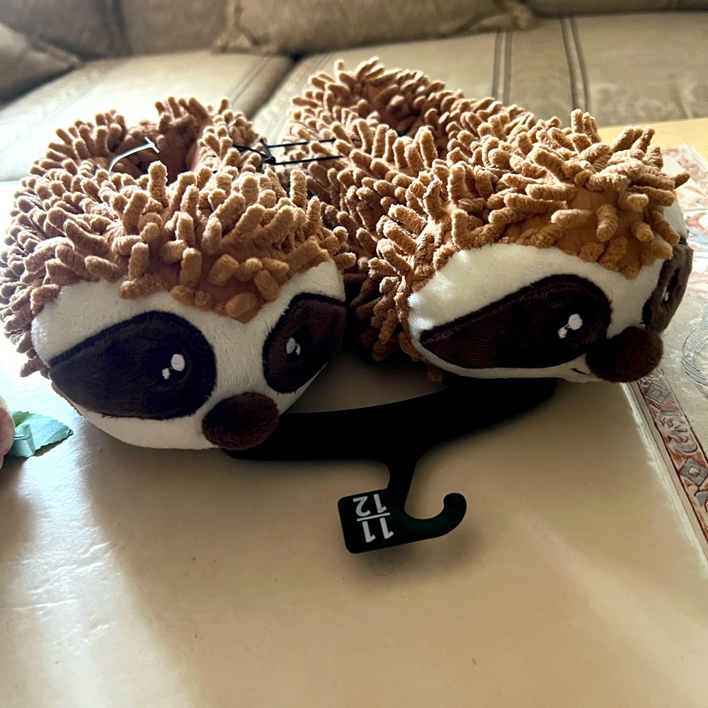 Wonder Nation cute creature Tan Textured Kids slippers